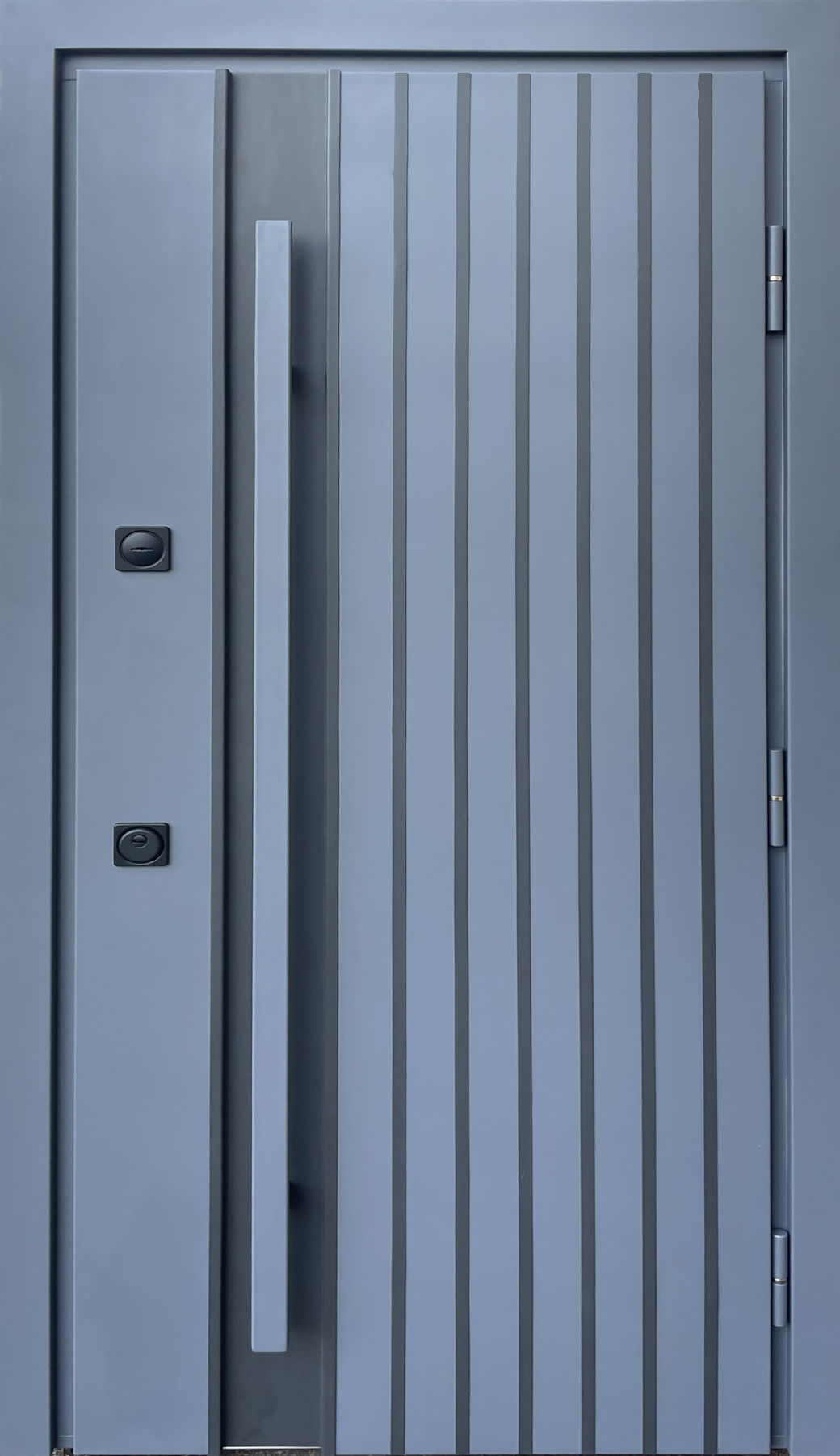 Вхідні двері Qdoors, колекція СТРОНГ, АЙРОН, ВУЛИЦЯ 3 контура з ОЦИНКОВАНИМ металом на полотні,  антрацит пісок/білий атлас vin